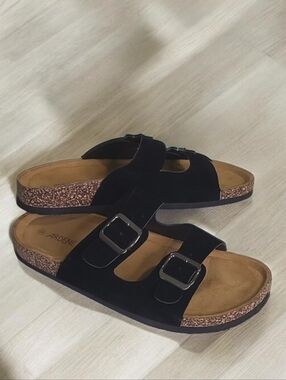 😍3/$25 🆕️ Ardene Cork Sandals